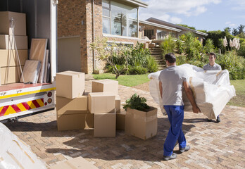 Making Relocation Easier with Professional Movers